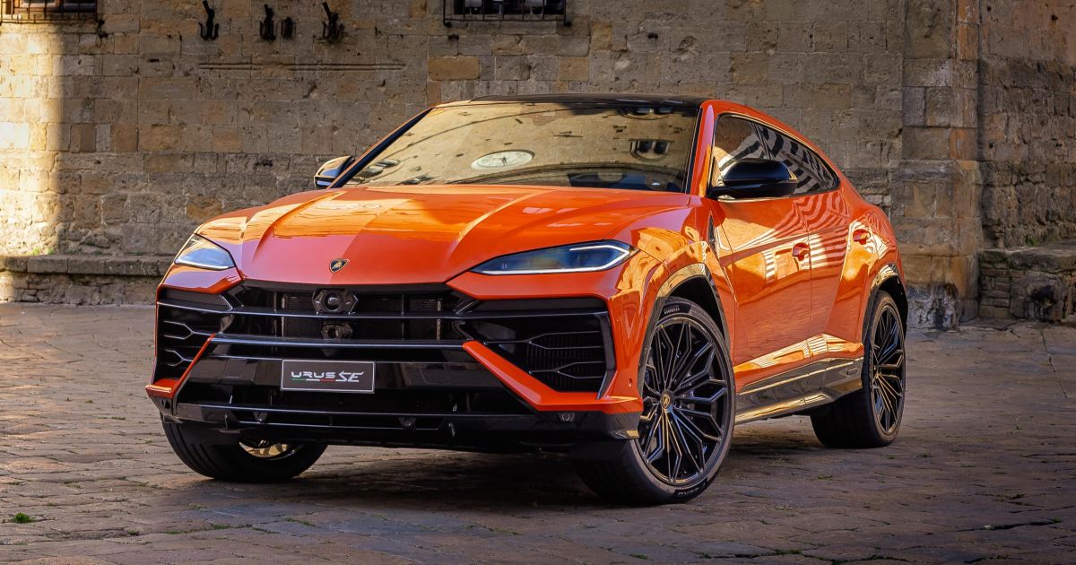 Lamborghini Urus SE recalled due to fire risk