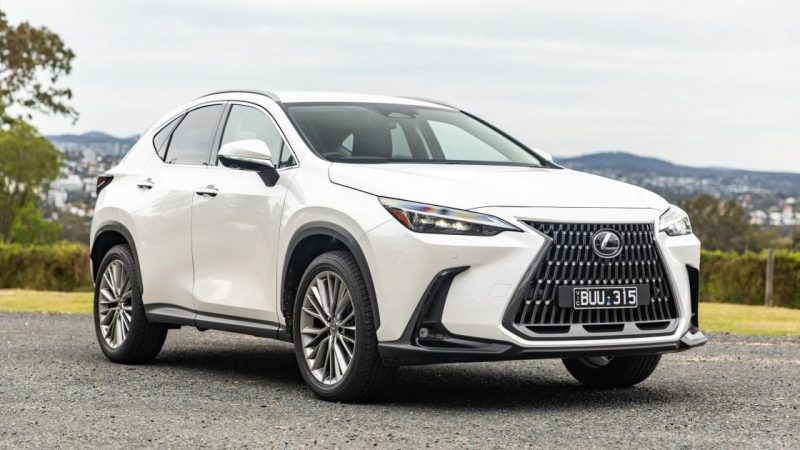 Lexus fixing camera fault in over 27,000 vehicles
