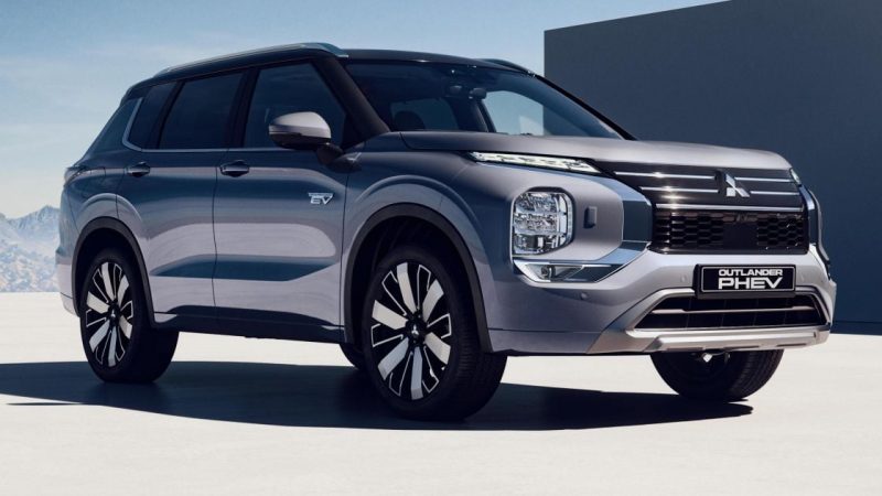 Mitsubishi Outlander PHEV with larger battery arrives in Australia early 2026