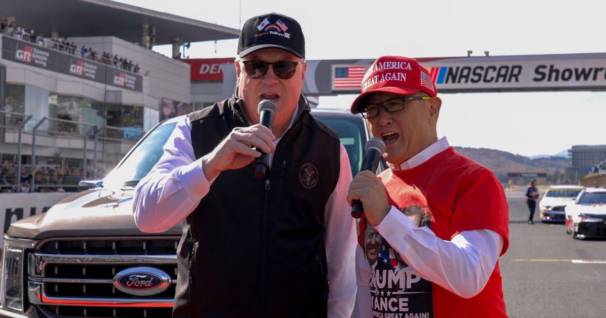 Toyota chairman dons MAGA hat, Trump T-shirt in American celebration
