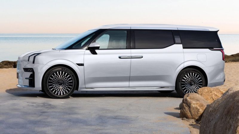2026 Zeekr 009: Luxury EV people mover gets more affordable