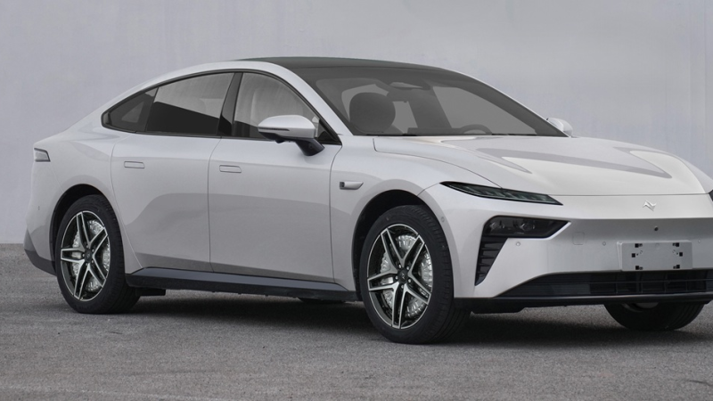 Dongfeng’s eπ 007 will be China’s first and world’s only mass-production EV with four in-wheel motors