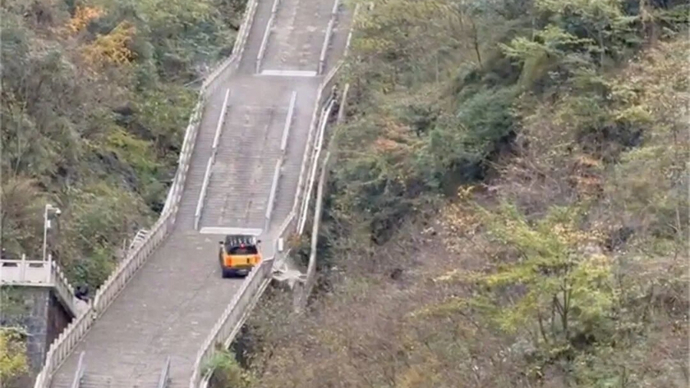 Chery Fulwin X3L’s mountain stair challenge ends in failure