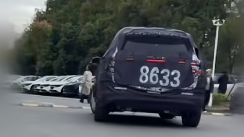 Zeekr 8x spied, hints at 400 kW hybrid power and 400 km EV range