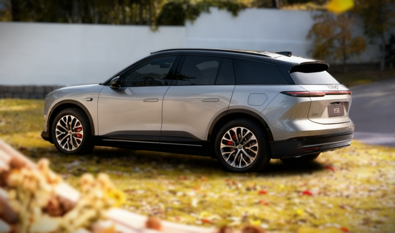 Nio marks 300,000 ES6 sales with Special Edition SUV starting at 33,490 USD, with battery rental in China