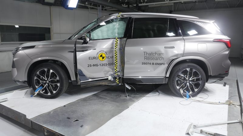 MG's new Kia Sorento-rivalling PHEV large SUV leaked